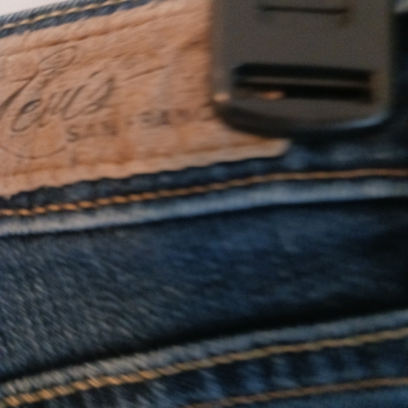 Levi's slight curve skinny jeans 🩵 size 6 - Picture 6 of 9